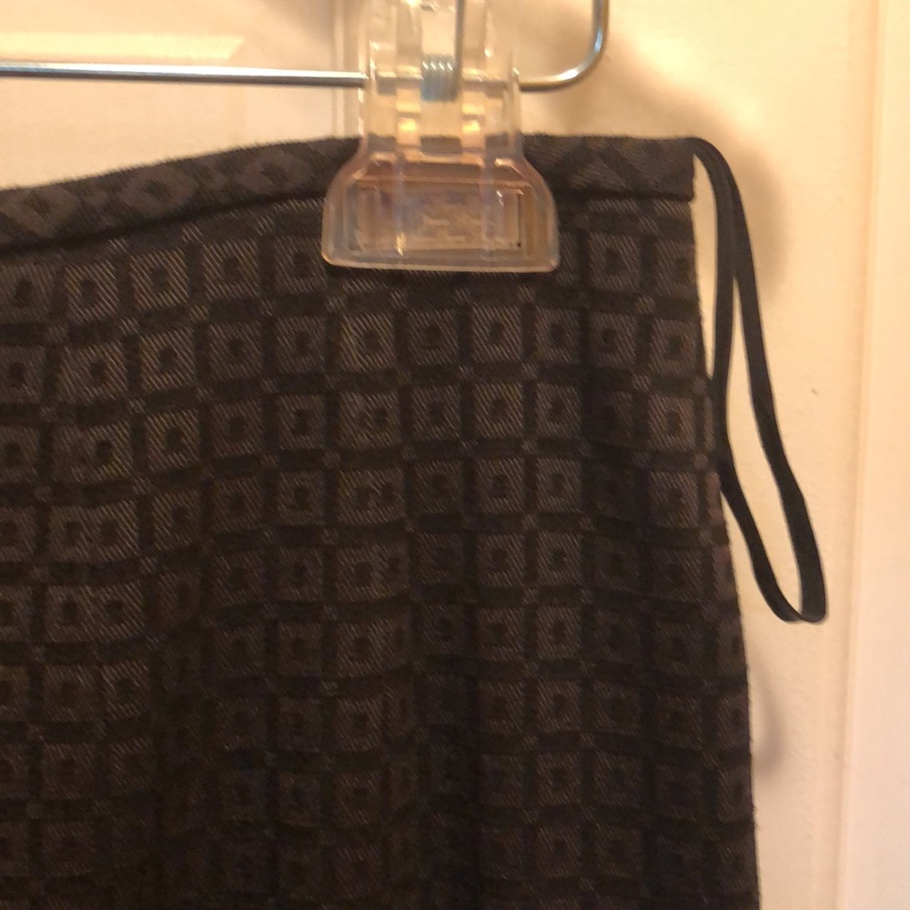 Tahari by Arthur Levine petite skirt suit, size 8P - Picture 5 of 11